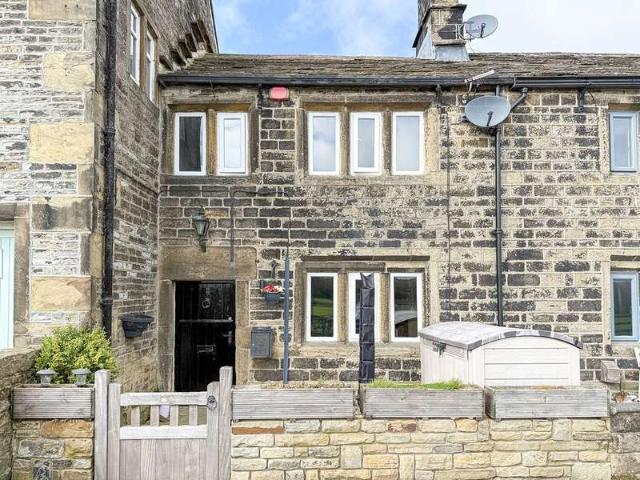 Cottage for sale in Holme Valley, Thongsbridge