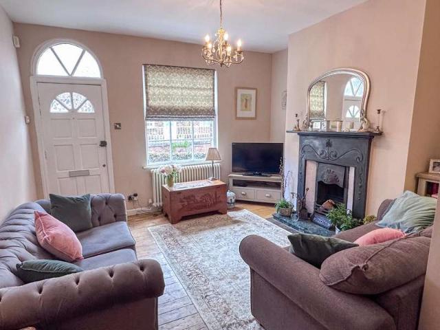 Cottage for sale in Cheadle, Greater Manchester