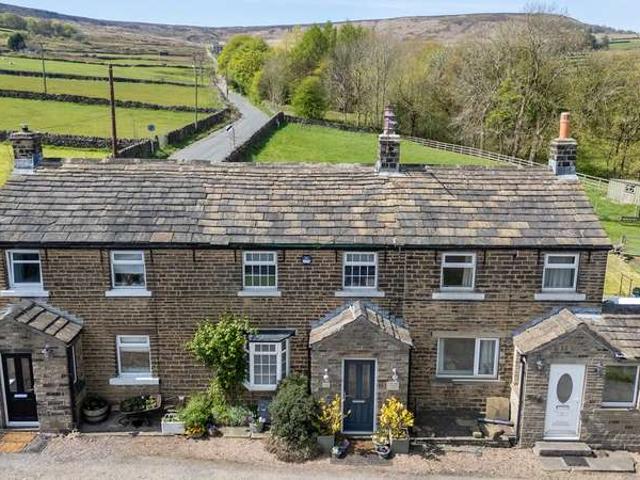 Cottage for sale in Meltham, West Yorkshire