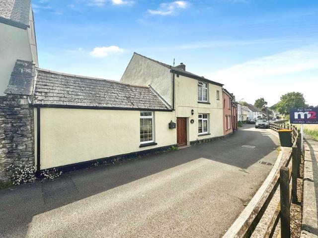 Cottage for sale in Caerleon, Wales