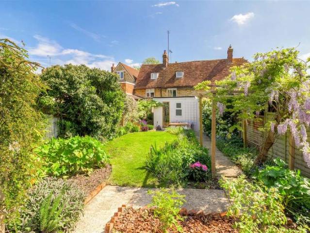 Cottage for sale in Sherington