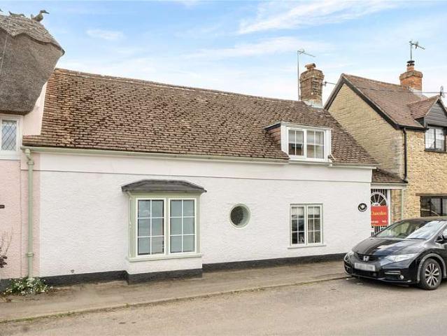 Cottage for sale in Evershot, Oxfordshire