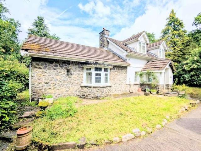Cottage for sale in Llanarthney, Wales