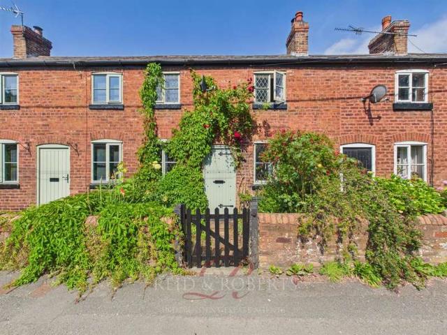 Cottage for sale in Leeswood, Wales