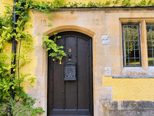 Cottage for rent in Barrow Gurney, North Somerset