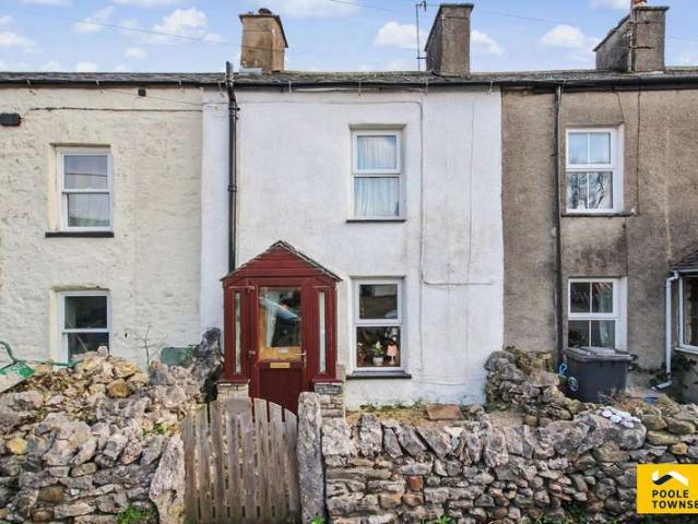 Cottage for sale in Holme