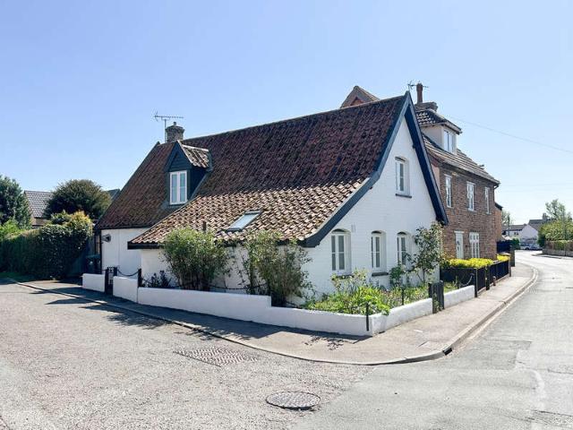 Cottage for sale in Barway, Cambridgeshire