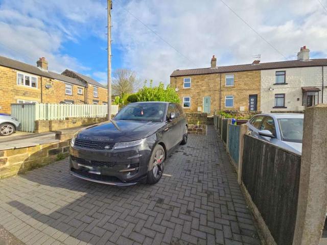 Cottage for sale in Mapplewell, South Yorkshire