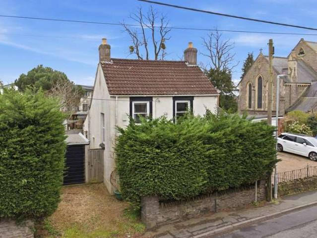 Cottage for sale in Conham, Kingswood