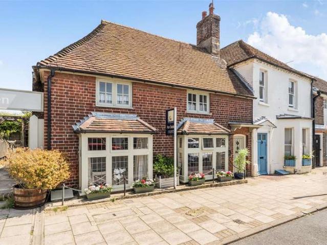 Cottage for sale in Arundel, Clapham