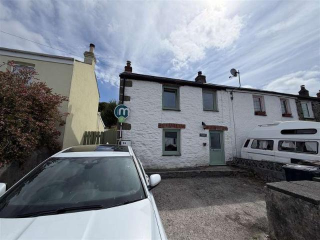 Cottage for rent in Tywardreath Highway, St Blazey