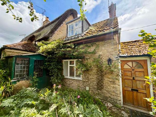 Cottage for sale in Bedford
