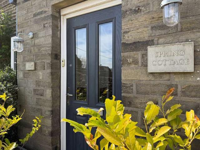 Cottage for sale in Meltham, West Yorkshire