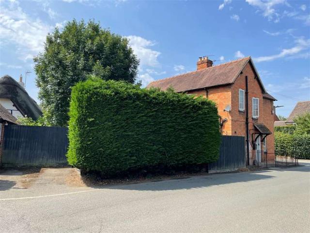 Cottage for sale in Fossebridge, Gloucestershire