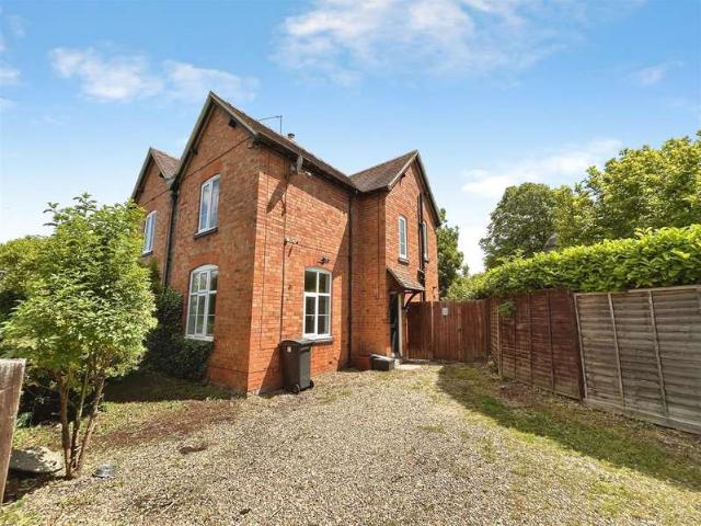 Cottage for sale in Fossebridge, Gloucestershire