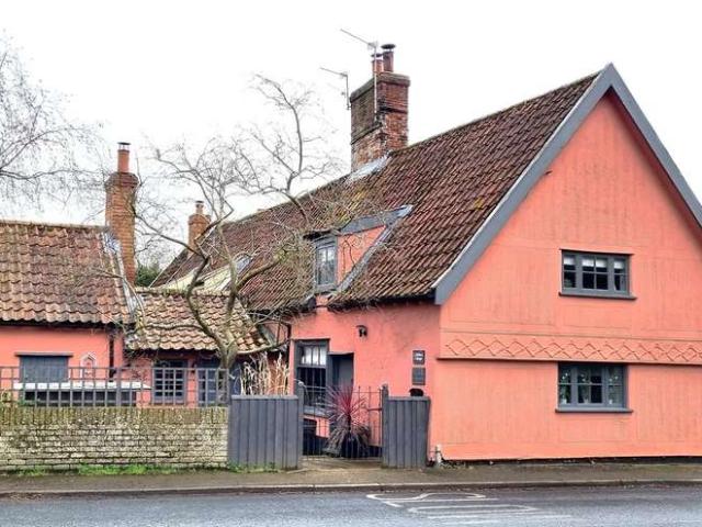 Cottage for sale in Bramfield, Eastbridge