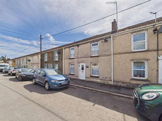 Cottage for sale in Bynea, Wales