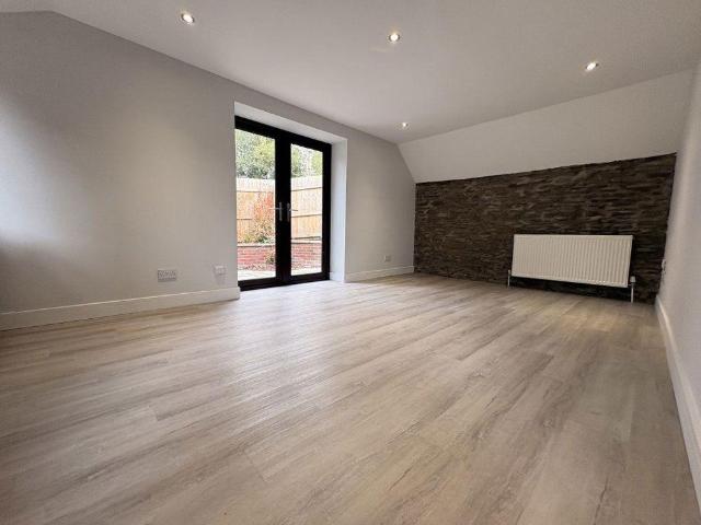 House for rent in Blaenhonddan, Cadoxton-juxta-neath