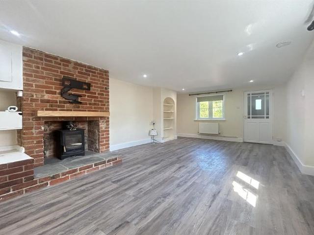 House for rent in Riverdene, Priest Down