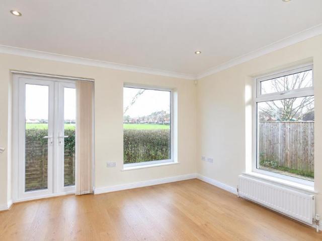 House for rent in Pachesham Park, Surrey