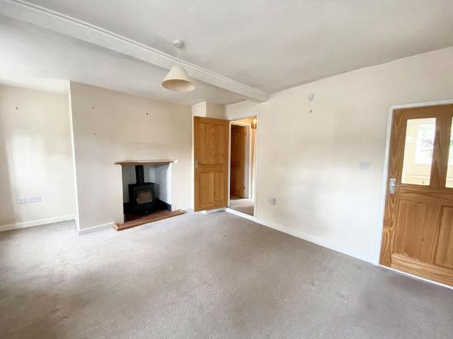 House for rent in Green Close, Warwickshire