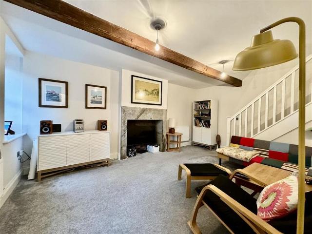 House for rent in Almondbury, West Yorkshire
