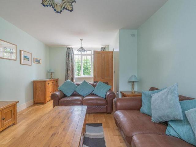 House for rent in Charlesworth, East Midlands