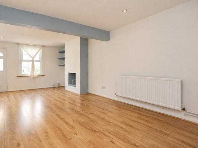 House for rent in Seething Wells, Greater London