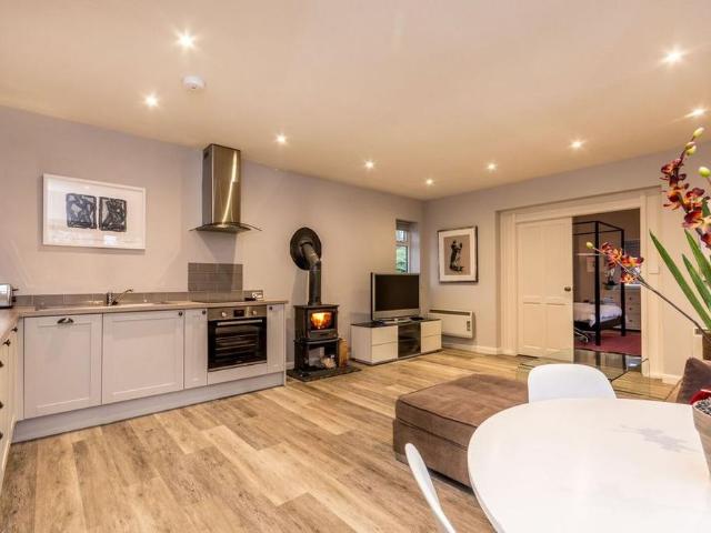 House for rent in Fole, Surrey