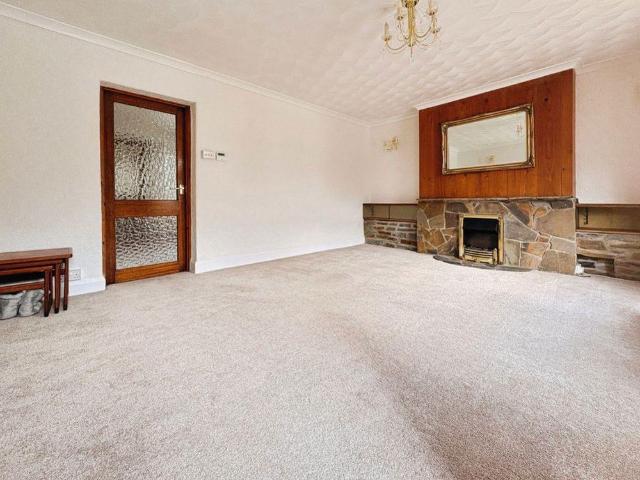 House for rent in Ynysawdre, Tondu