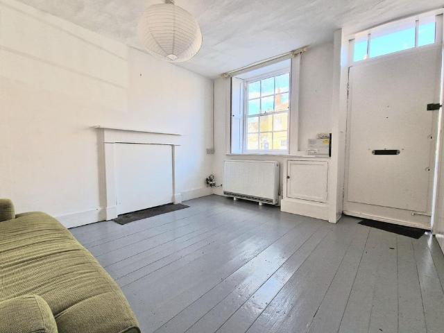 House for rent in Farnham, Waverley
