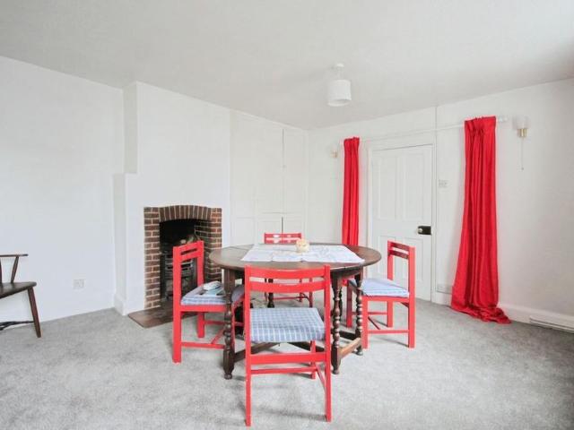 House for rent in Perryfields, West Sussex