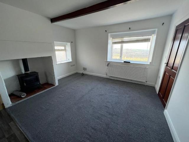 House for rent in Mount Tabor, West Yorkshire