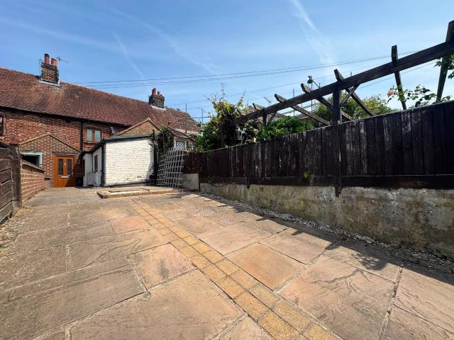 House for rent in The Butts, Kent