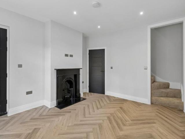 House for rent in Harrow Weald, Greater London