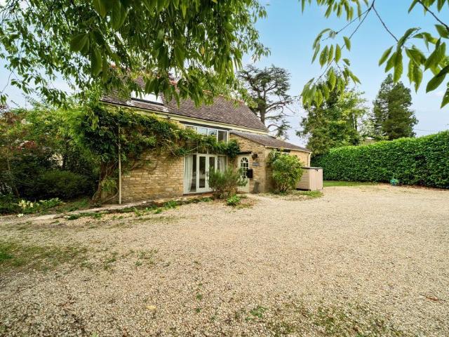 House for rent in Black Bourton, Oxfordshire