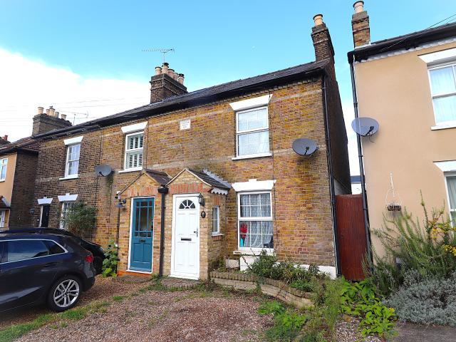 House for rent in Navestock Side, Essex