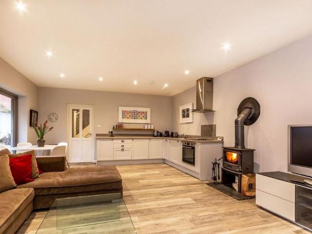 House for rent in Fole, Surrey