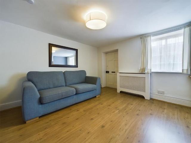 House for rent in Froggatt, East Midlands