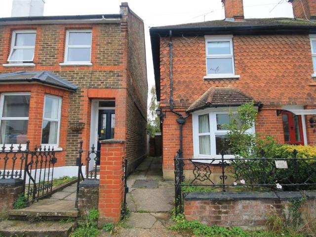 House for rent in Pachesham Park, Surrey