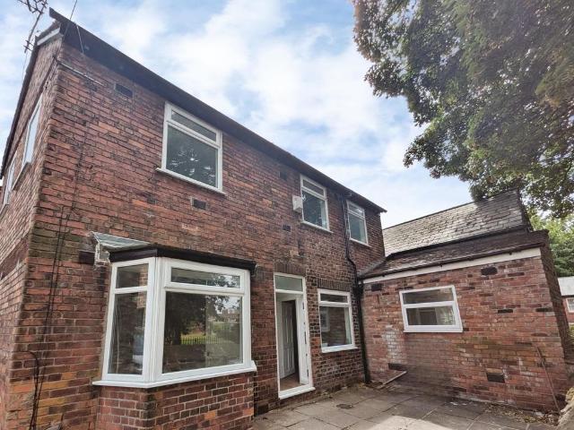House for rent in Woolton, Calderstones