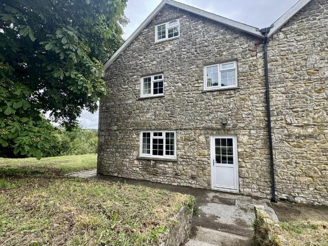 House for rent in Eglwyscummin, Wales