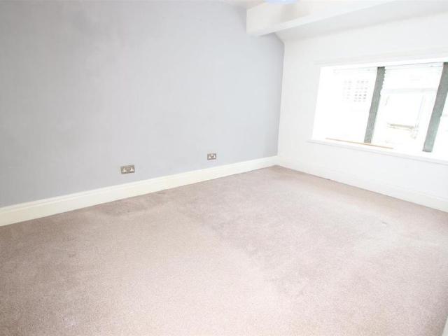 House for rent in Greengates, West Yorkshire