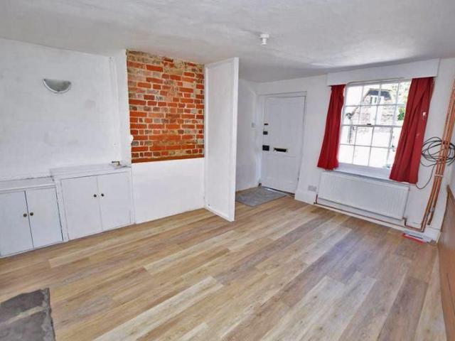 House for rent in Hollingbourne, Midway