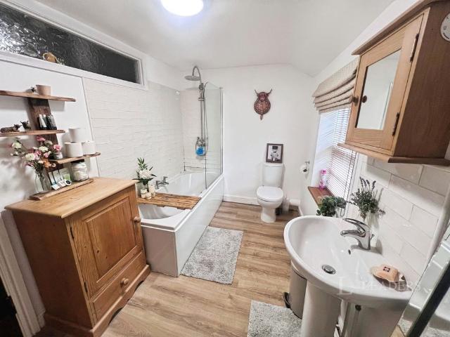 House for rent in Caldermill, East Midlands