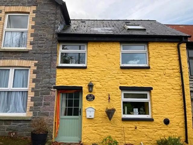 Apartment for rent in Twynllanan, Llanddeusant