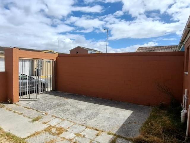 House for rent in Mitchells Plain, Western Cape