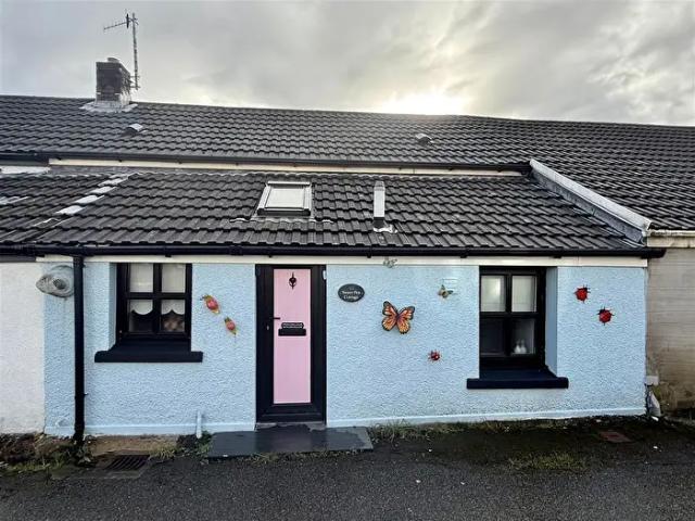 Apartment for rent in Llanelli Rural, Pwll