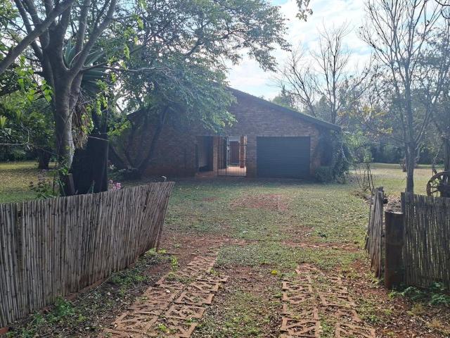 House for rent in Waterkloof, Gauteng