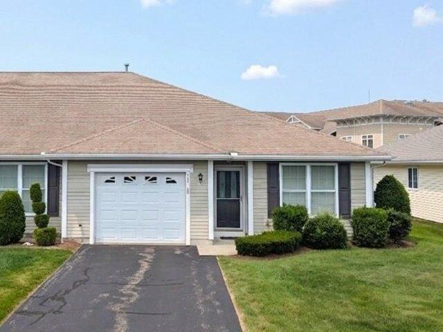 Condo for sale in Coventry, Rhode Island
